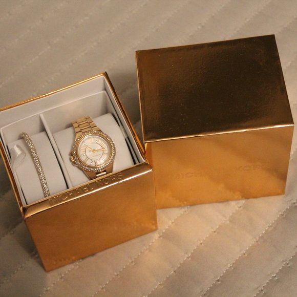 Michael Kors Rose Gold Watch and Bracelet Set